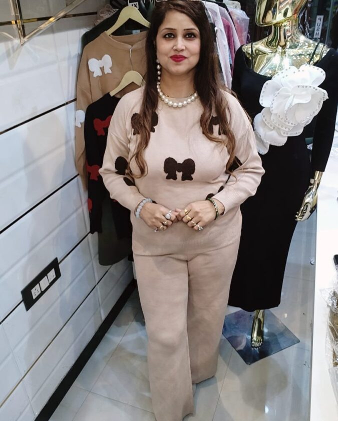 Woolen cordset