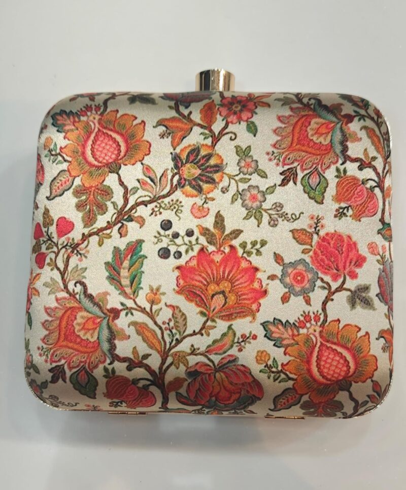 Super Amazing Clutches - Image 2