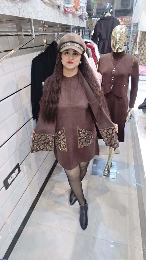 Winter dress with mufflor