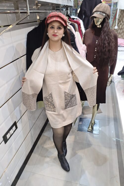 Winter premium dress with mufflor